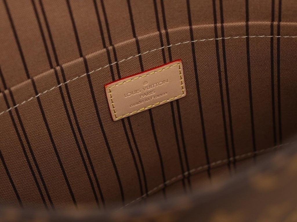 Louis Vuitton M12095 Piano
