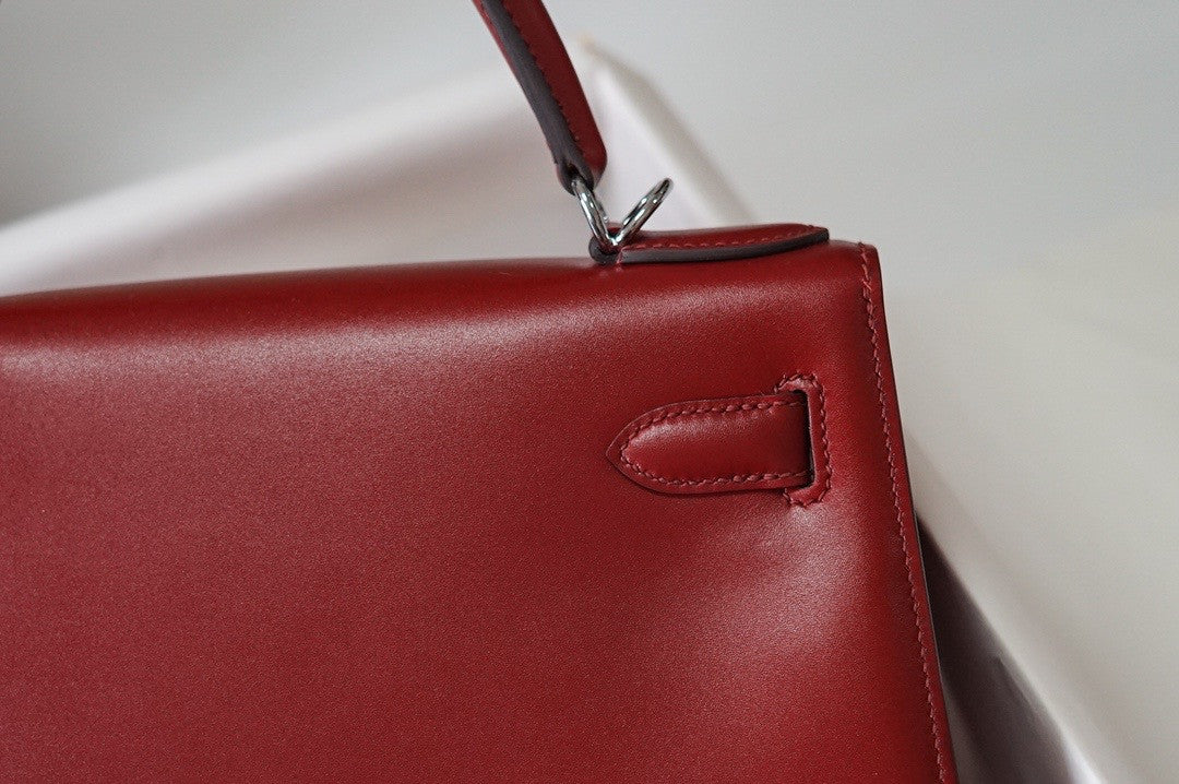 Hermes Limited Edition Bordeaux Kelly 28cm Lettre E Epsom PHW