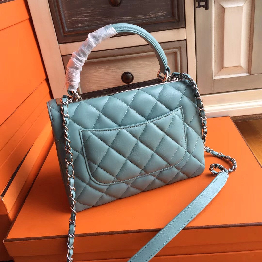 Chanel FLAP BAG WITH TOP HANDLE LAMBSKIN GREEN