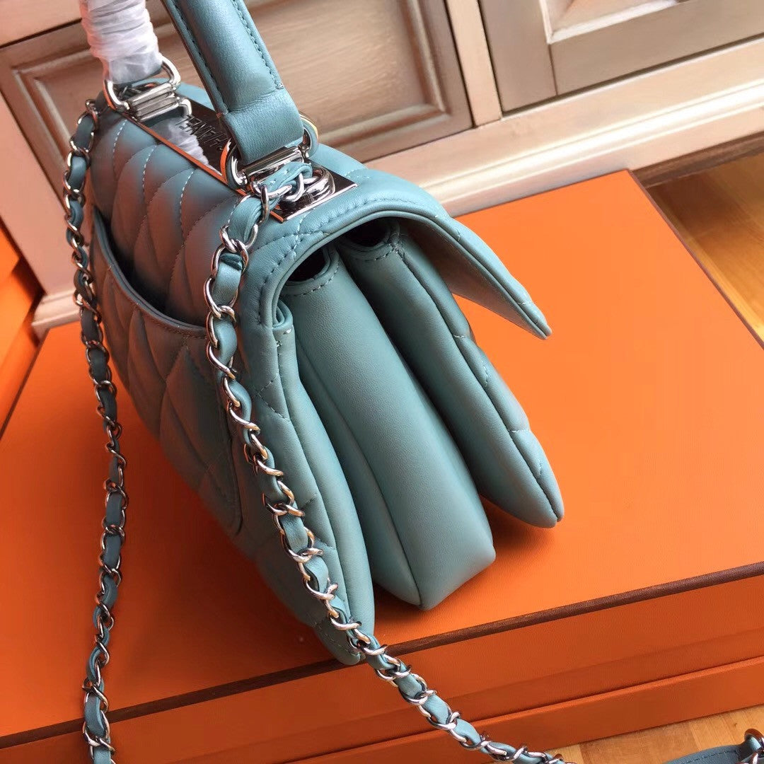 Chanel FLAP BAG WITH TOP HANDLE LAMBSKIN GREEN