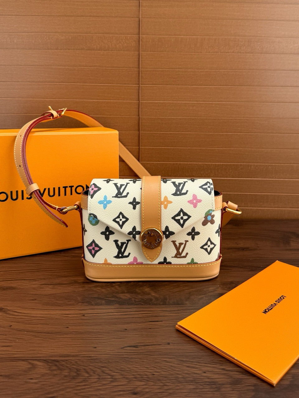 Louis Vuitton  M3346 Envelope Wearable Wallet