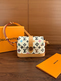 Louis Vuitton  M3346 Envelope Wearable Wallet