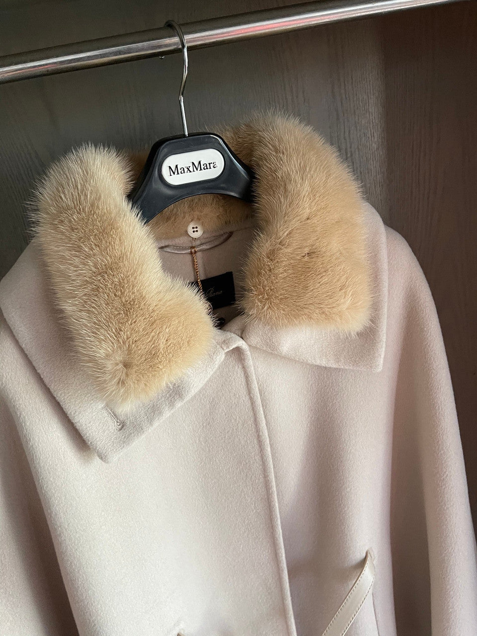 Loro Piana Cashmere Denice Cape Ivory