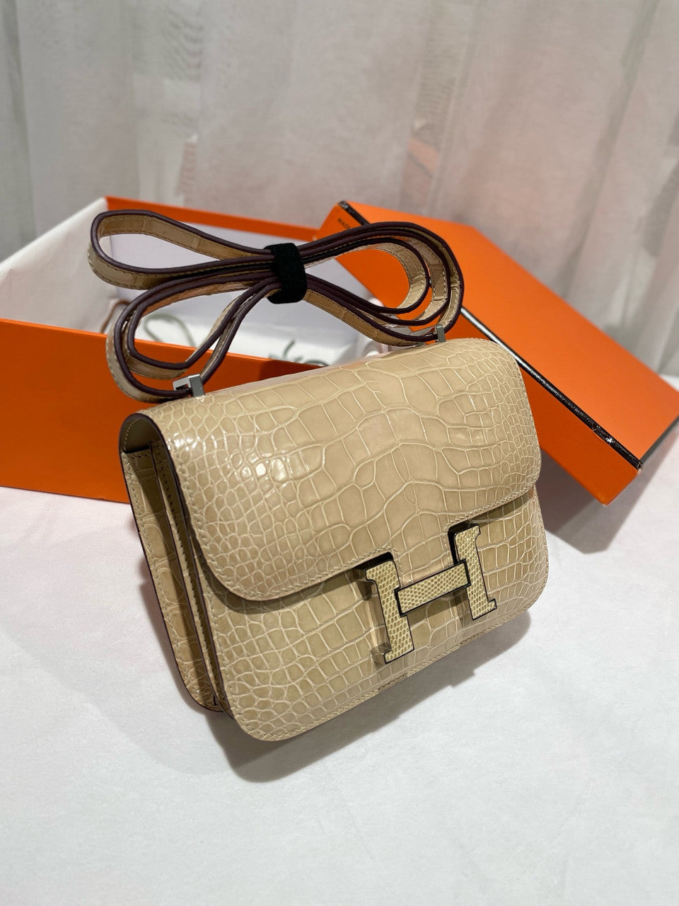 Hermes Vanilla Crocodile Constance Mini 18/19 Handbag