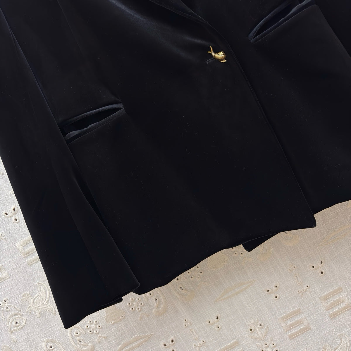 Schiaparelli Black Velvet Tailored Blazer with Keyhole Plaque Schiaparelli