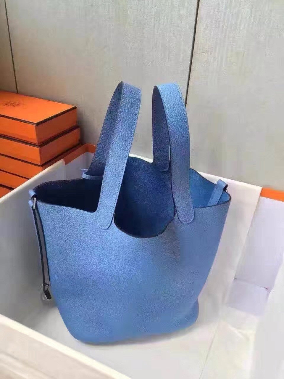 Hermes TURQUOISE Picotin Lock 18 Togo Leather Bag