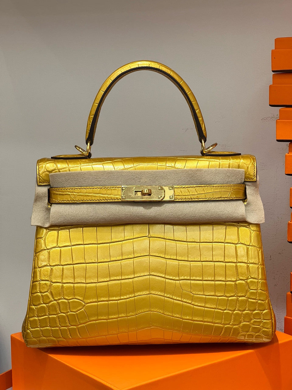 Hermès Olympic Kelly 28 Dorè Niloticus Crocodile Gold Hardware