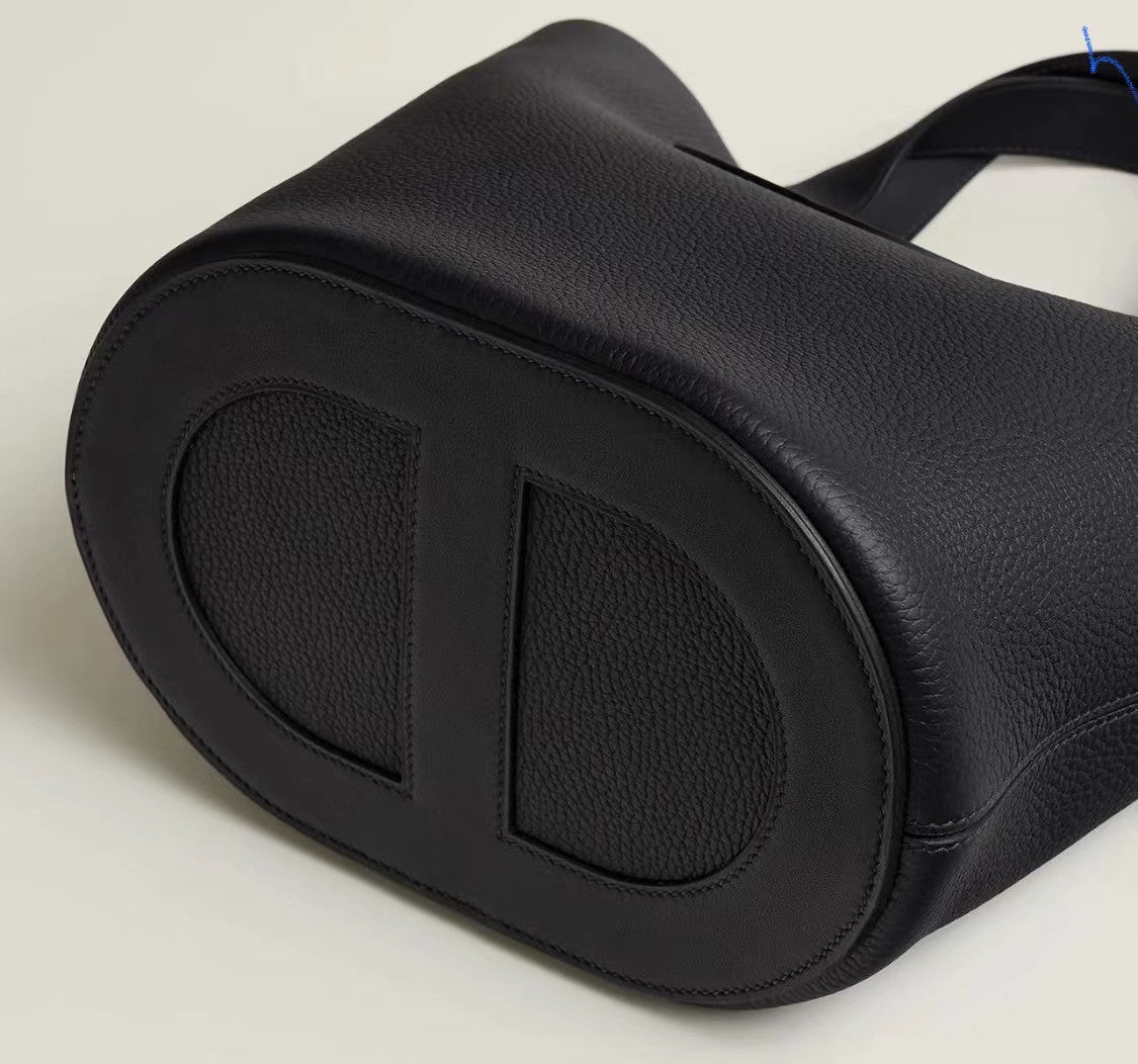 Hermes In-The-Loop 18 Bag Black