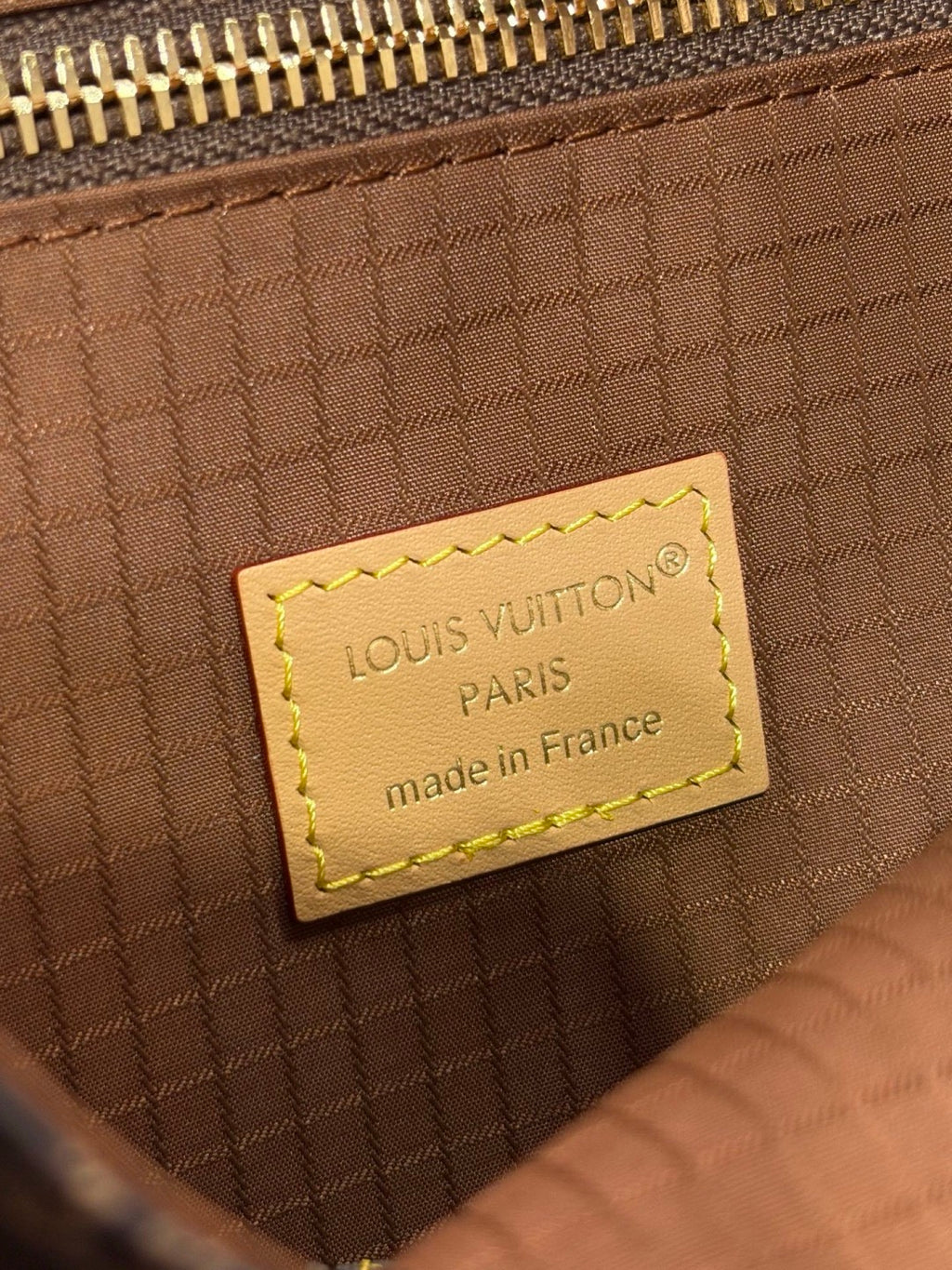 LV Jet Lag Bag MM - interior leather stamp, Made in France