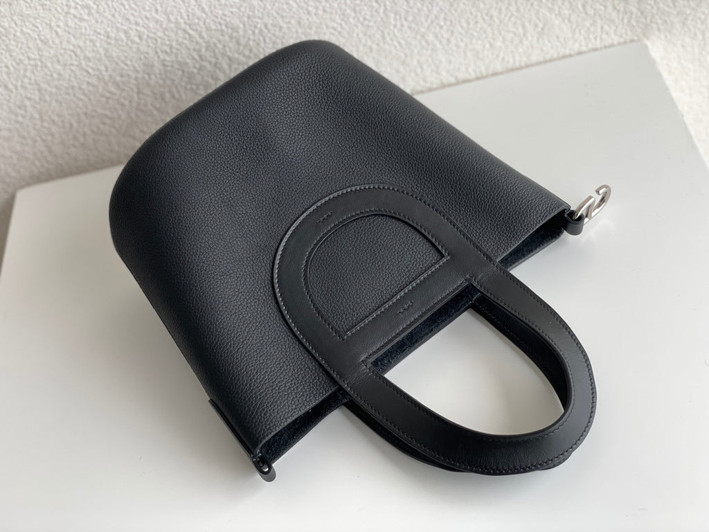 Hermes In-The-Loop 18 Bag Black
