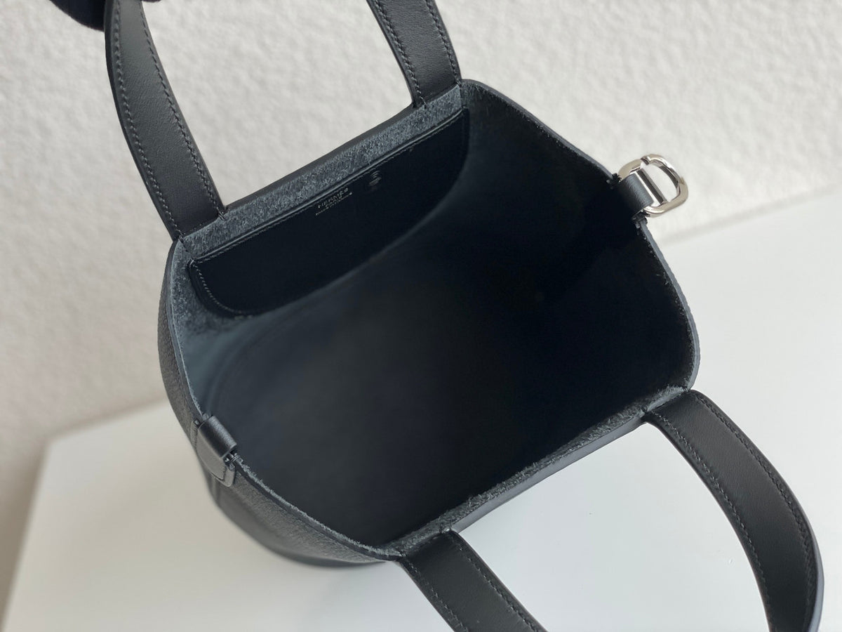 Hermes In-The-Loop 18 Bag Black