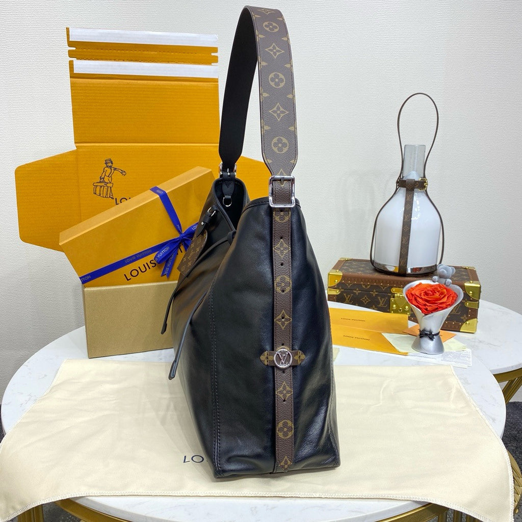 Louis Vuitton M25143 CarryAll Dark MM Bag