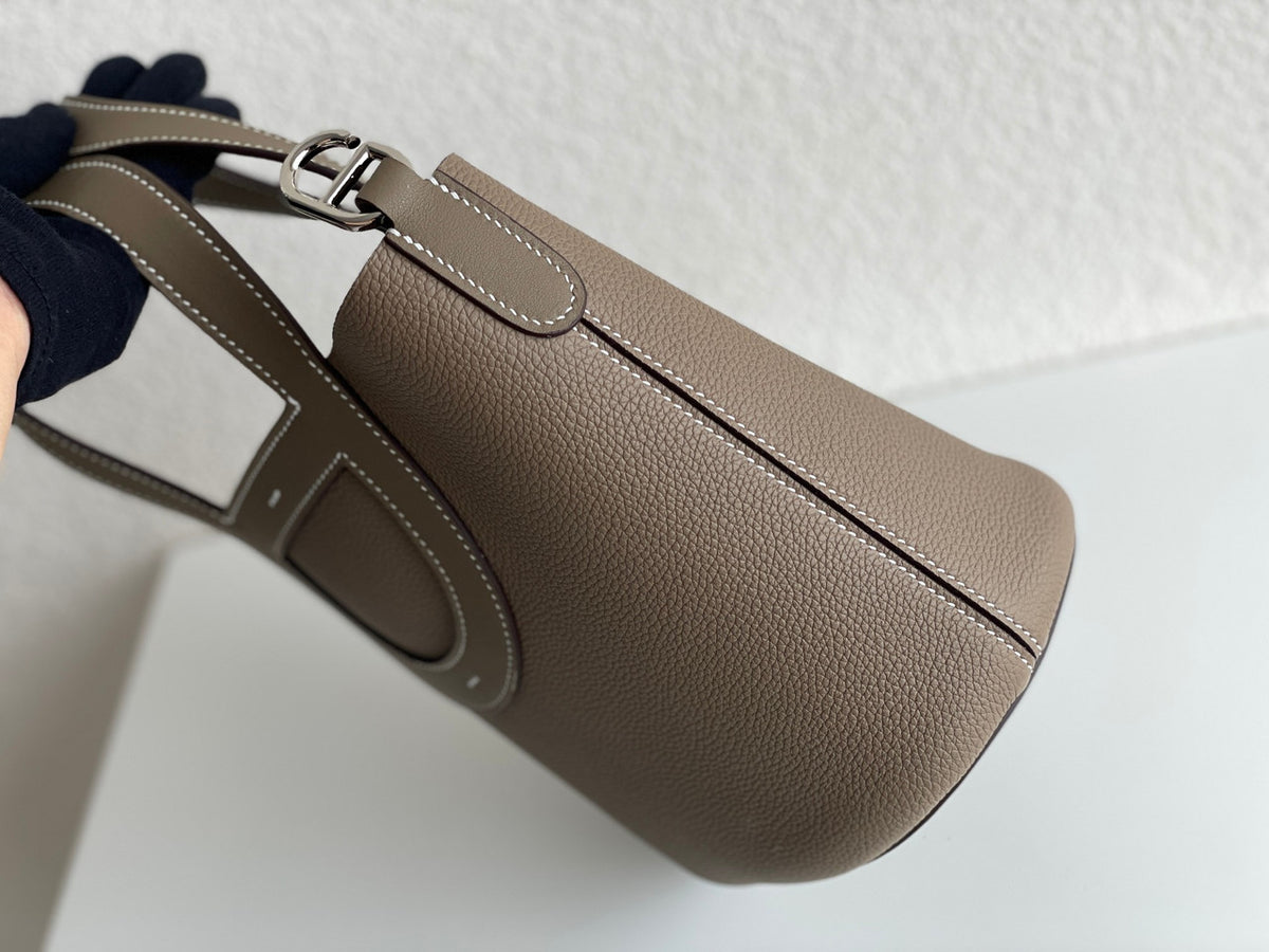 Hermes In-The-Loop 18 Bag Etoupe