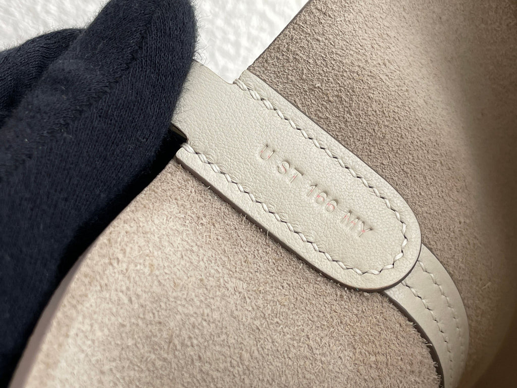 Hermes In-The-Loop 18 Bag Craie