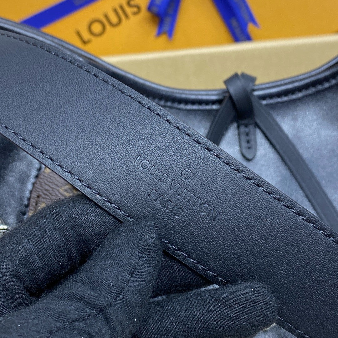 Louis Vuitton M24861 CarryAll Cargo PM Bag