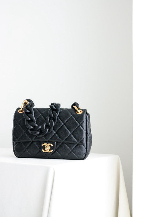 Chanel Single Flap LeatherChunky Chain Small in black with gold hardware