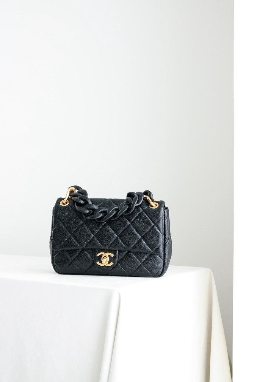 Chanel Single Flap LeatherChunky Chain Small in black with gold hardware