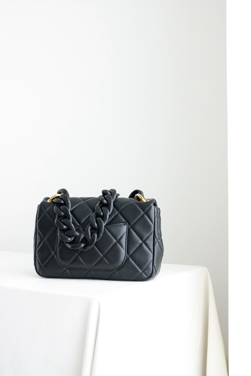 Chanel Single Flap LeatherChunky Chain Small in black with gold hardware