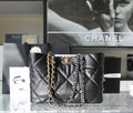 CHANEL 19 SHOPPING BAG FW2022/23