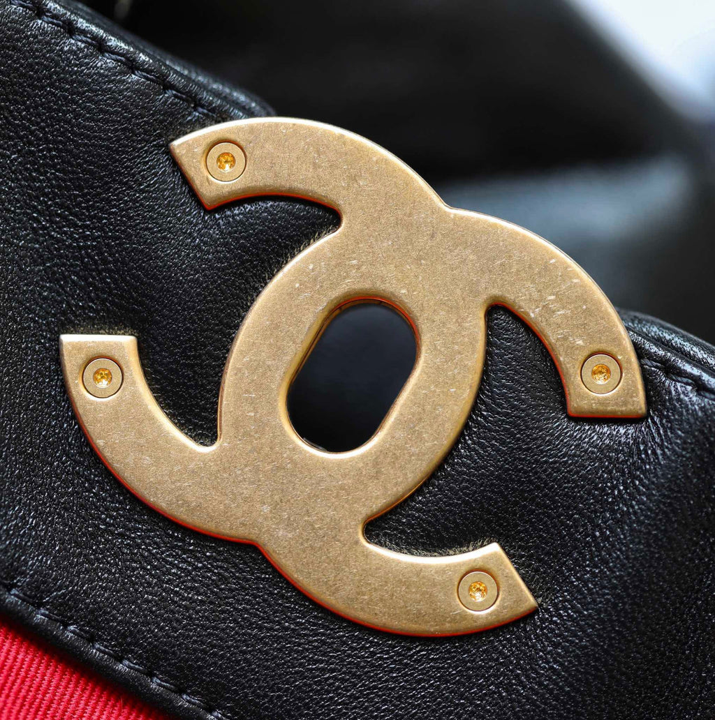 CHANEL 19 SHOPPING BAG FW2022/23