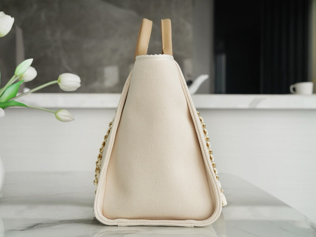 Chanel LARGE TOTE WITH PEARL