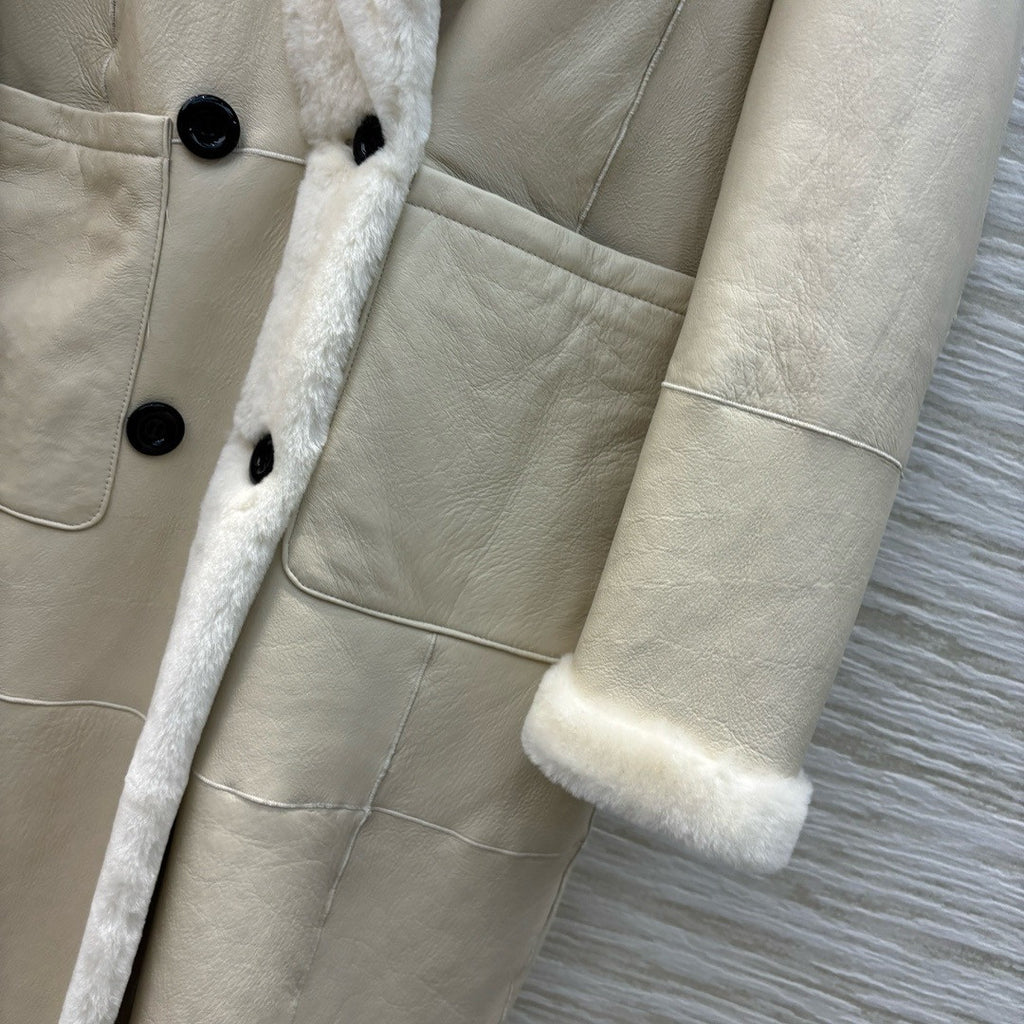 Brunello Cucinelli Reversible shearling coat with Precious patch