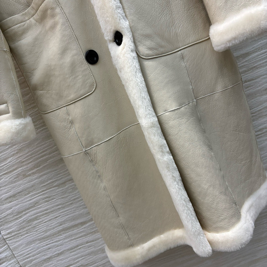 Brunello Cucinelli Reversible shearling coat with Precious patch