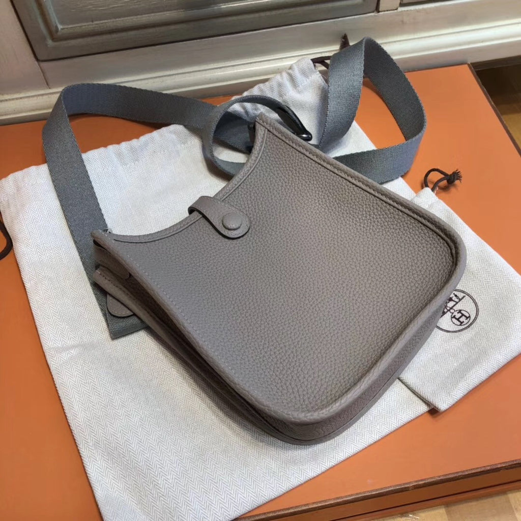 Hermes Etoupe Atoll Evelyne 33 bag