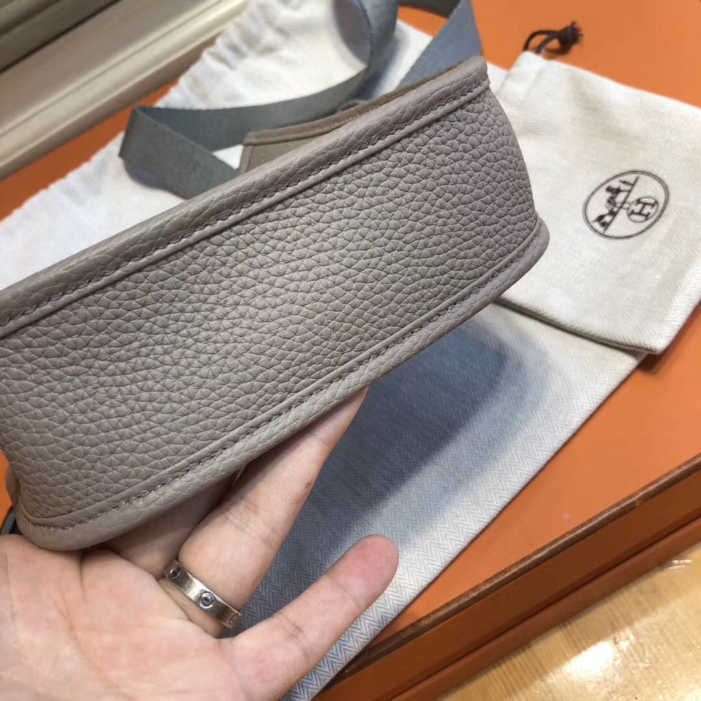 Hermes Etoupe Atoll Evelyne 33 bag