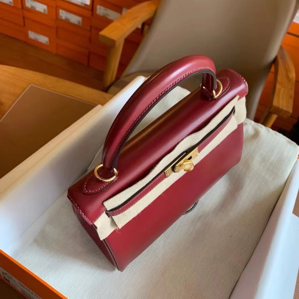 Hermès Red Kelly 25 Box Leather Gold Hardware Hermes