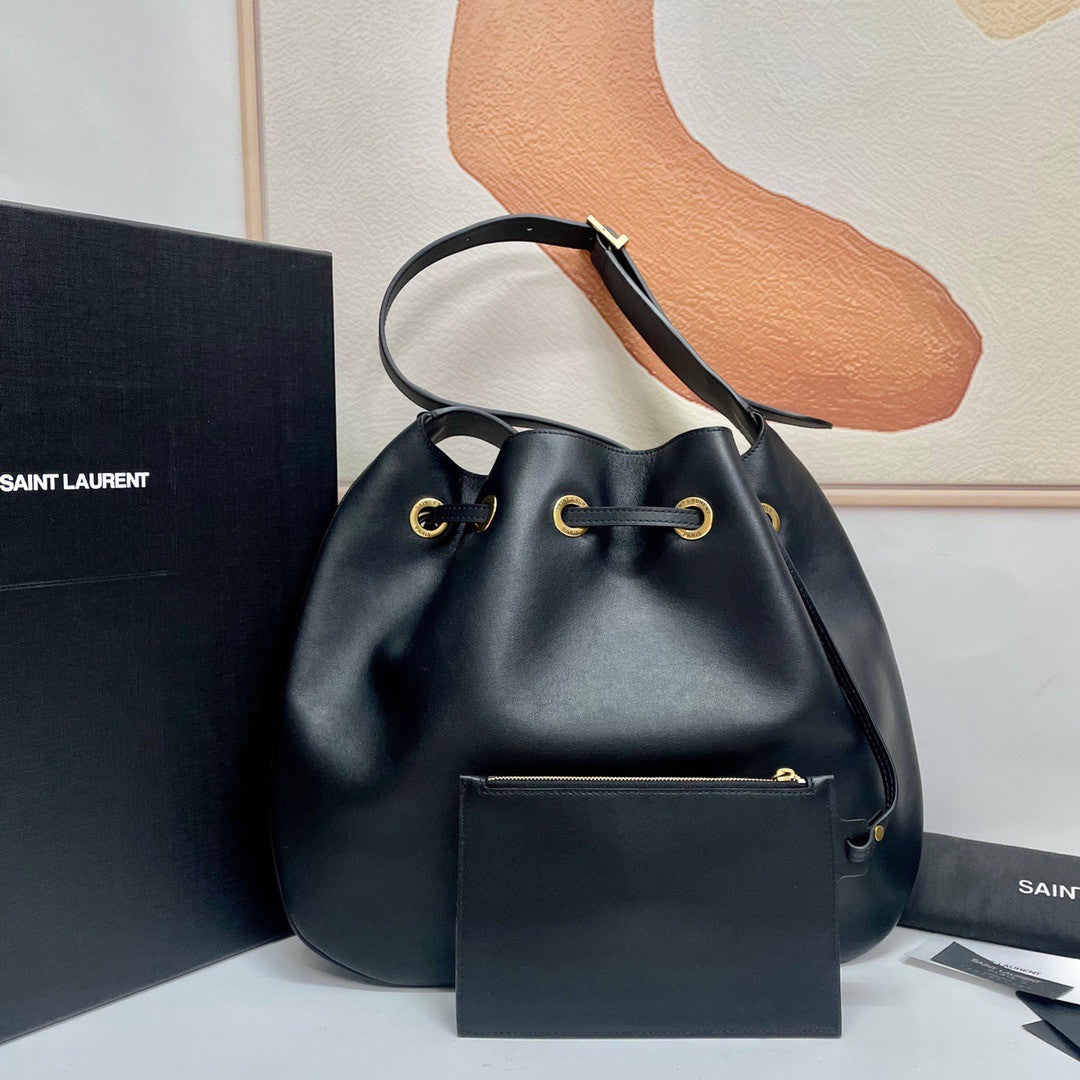 Saint Laurent PARIS VII MEDIUM HOBO BAG IN LEATHER