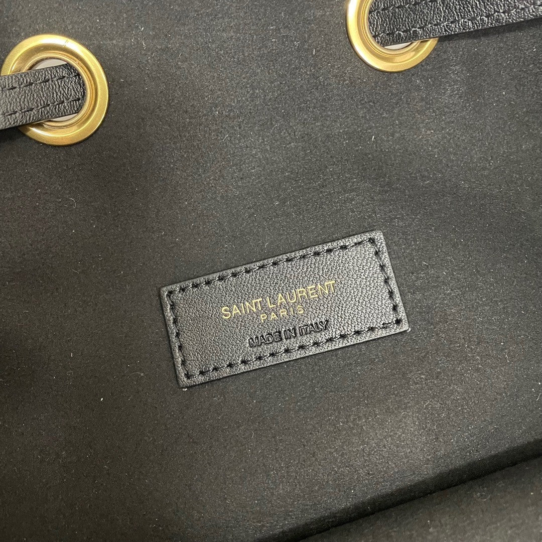 Saint Laurent PARIS VII MEDIUM HOBO BAG IN LEATHER