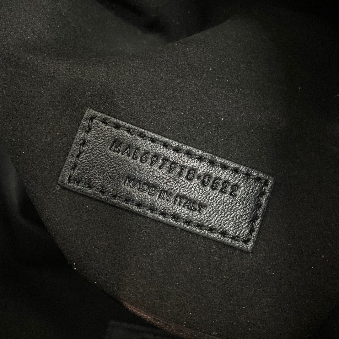 Saint Laurent PARIS VII MEDIUM HOBO BAG IN LEATHER