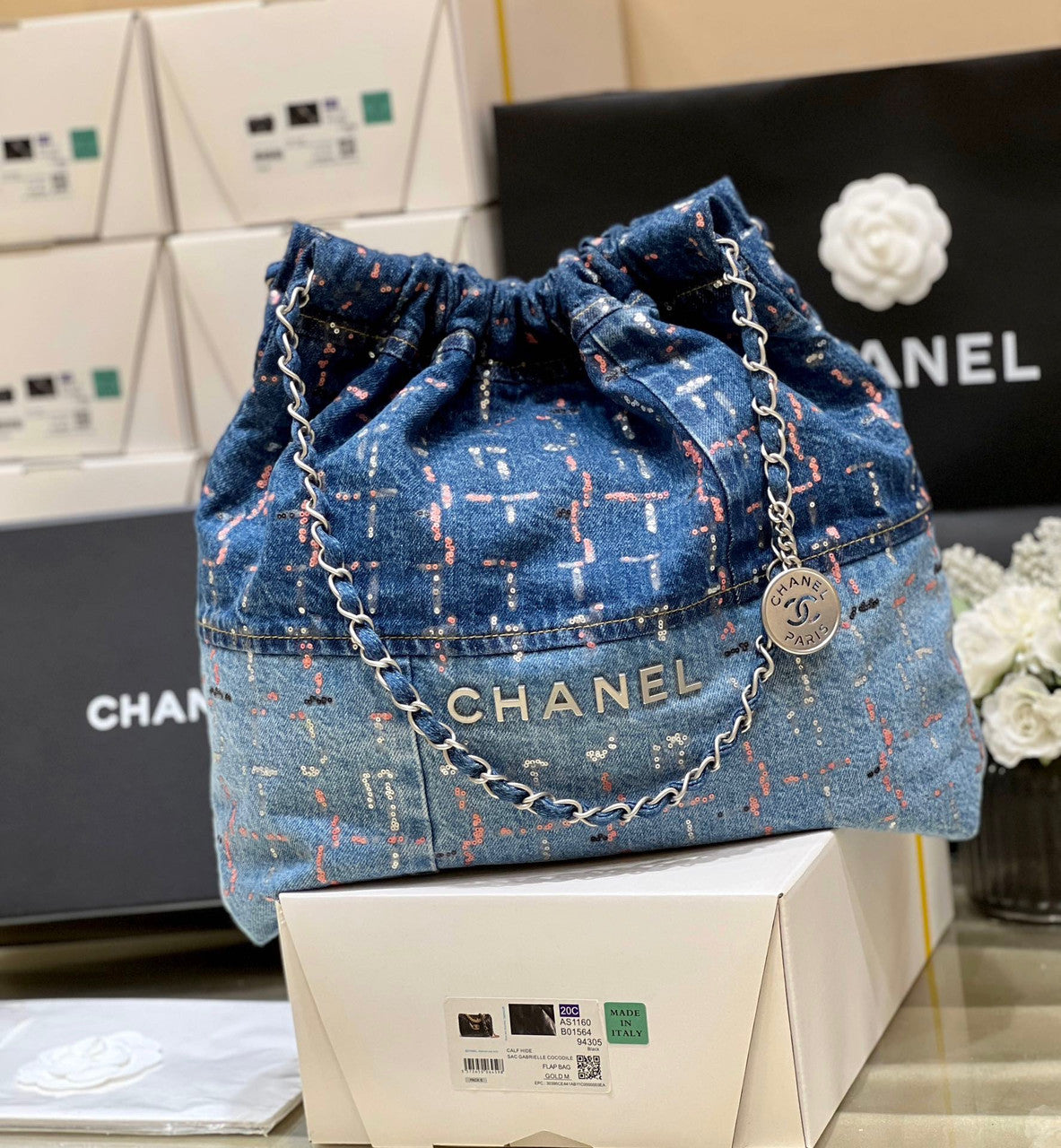 CHANEL Haut  Couture 22 HANDBAG Glittered Denim Medium AW 2023