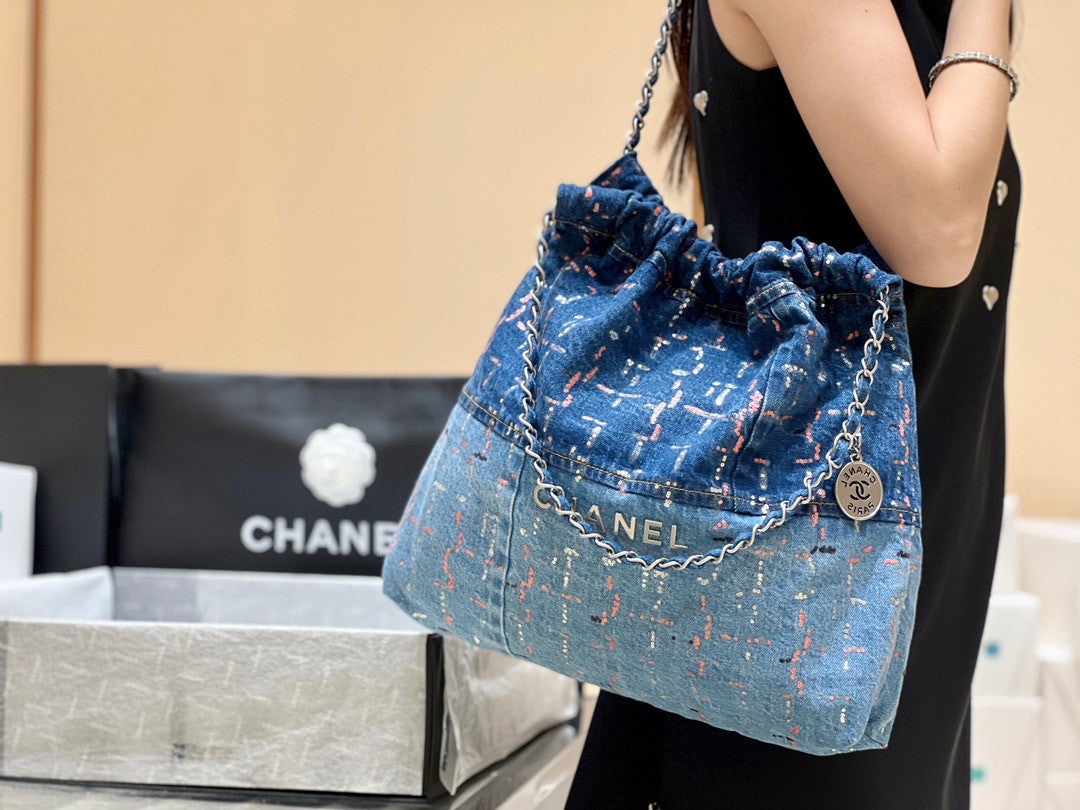 CHANEL Haut  Couture 22 HANDBAG Glittered Denim Medium AW 2023
