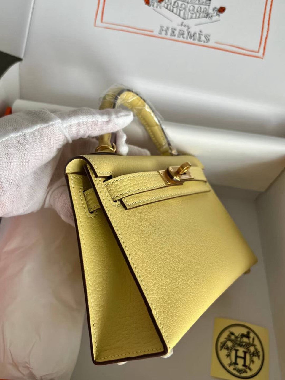 Hermès Jaune Possin Mini Kelly II Chevre  Mysore Leather Gold  hardware
