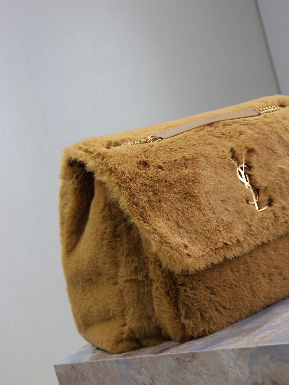 Saint Laurent NIKI LARGE IN SHEARLING MUSTARD Saint Laurent