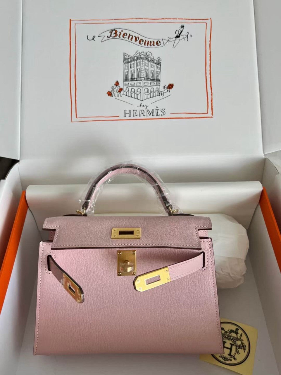 Hermès  Sakura Pink Mini Kelly II Chevre  Mysore Leather Gold  hardware