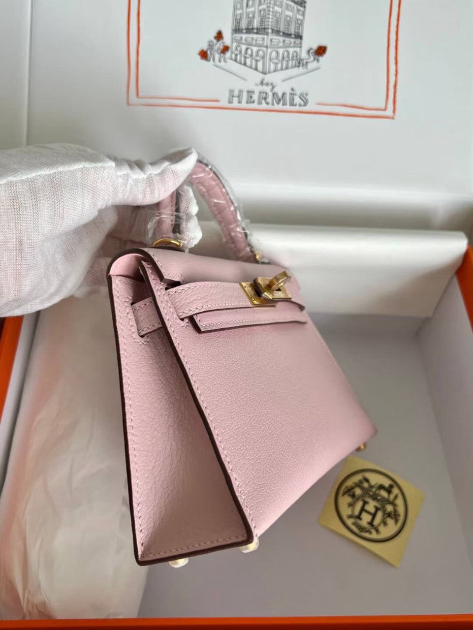 Hermès  Sakura Pink Mini Kelly II Chevre  Mysore Leather Gold  hardware