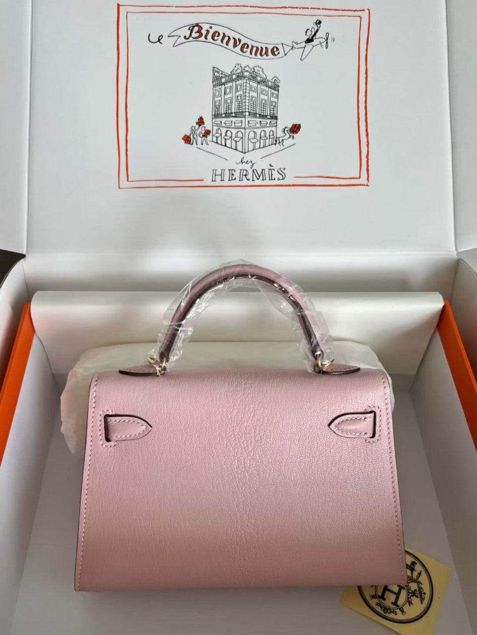 Hermès  Sakura Pink Mini Kelly II Chevre  Mysore Leather Gold  hardware
