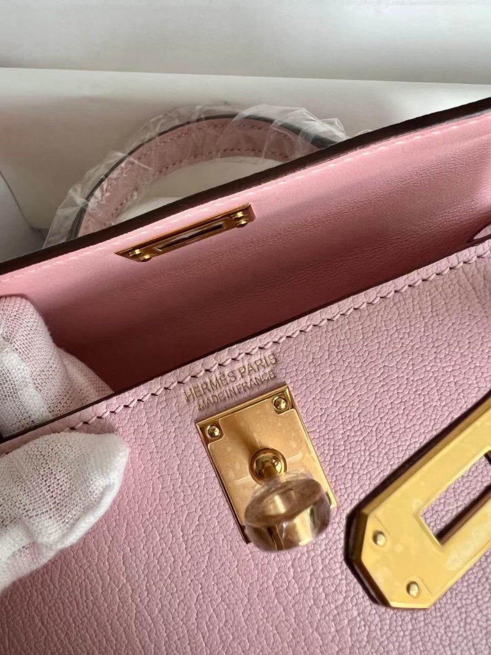 Hermès  Sakura Pink Mini Kelly II Chevre  Mysore Leather Gold  hardware