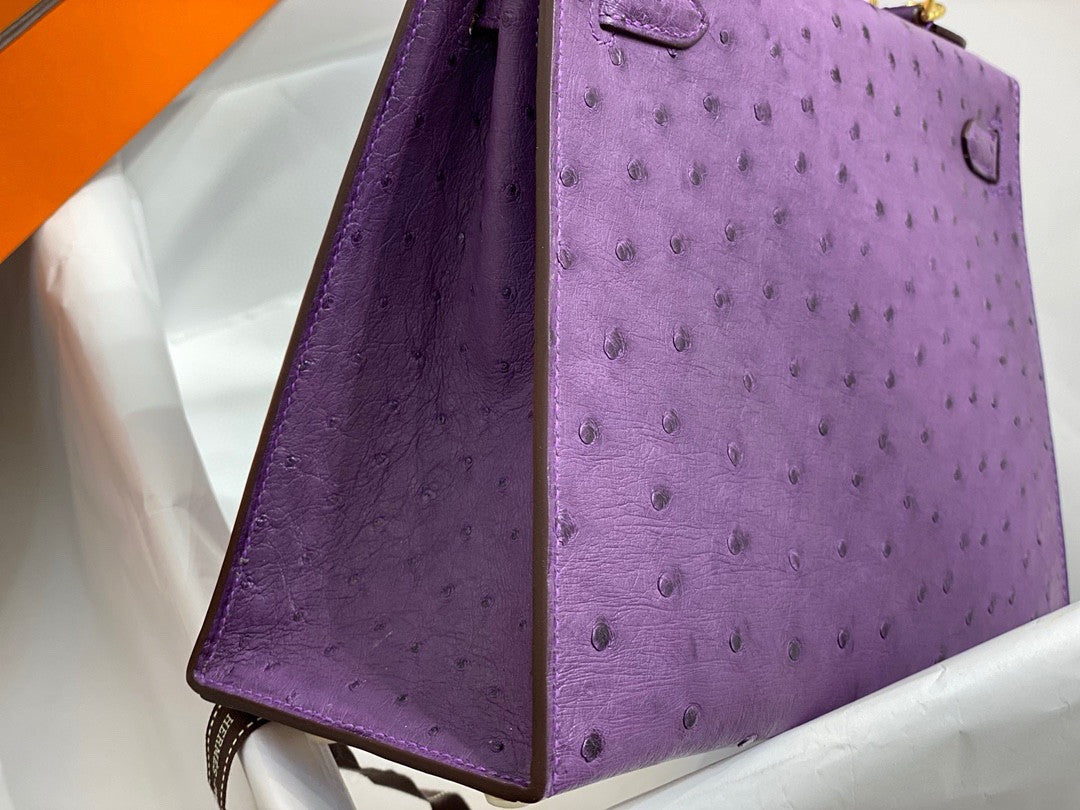 Hermès Kelly 25 Anemone Ostrich With Gold Hardware Hermes