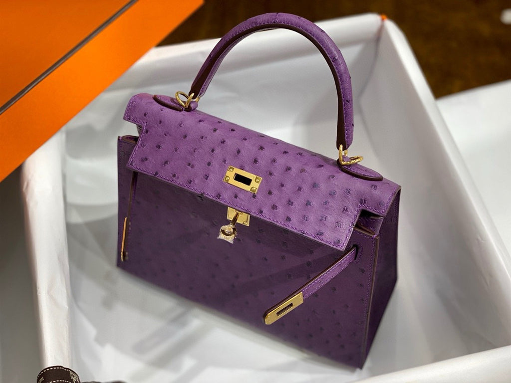 Hermès Kelly 25 Anemone Ostrich With Gold Hardware Hermes