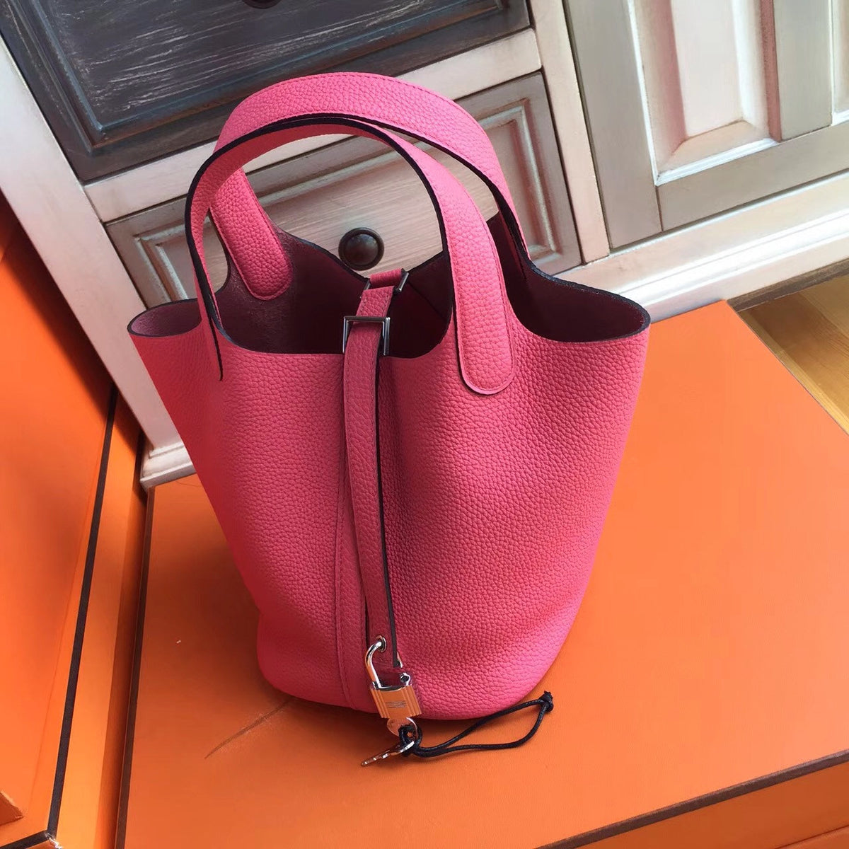 Hermes E5 Rose Tyrien Picotin Lock 18 Togo Leather Bag