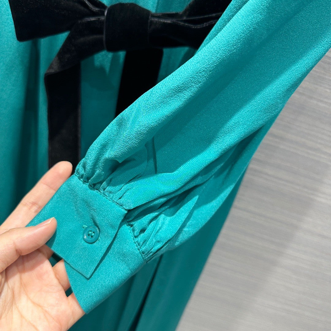 Gucci Silk belted dress Green