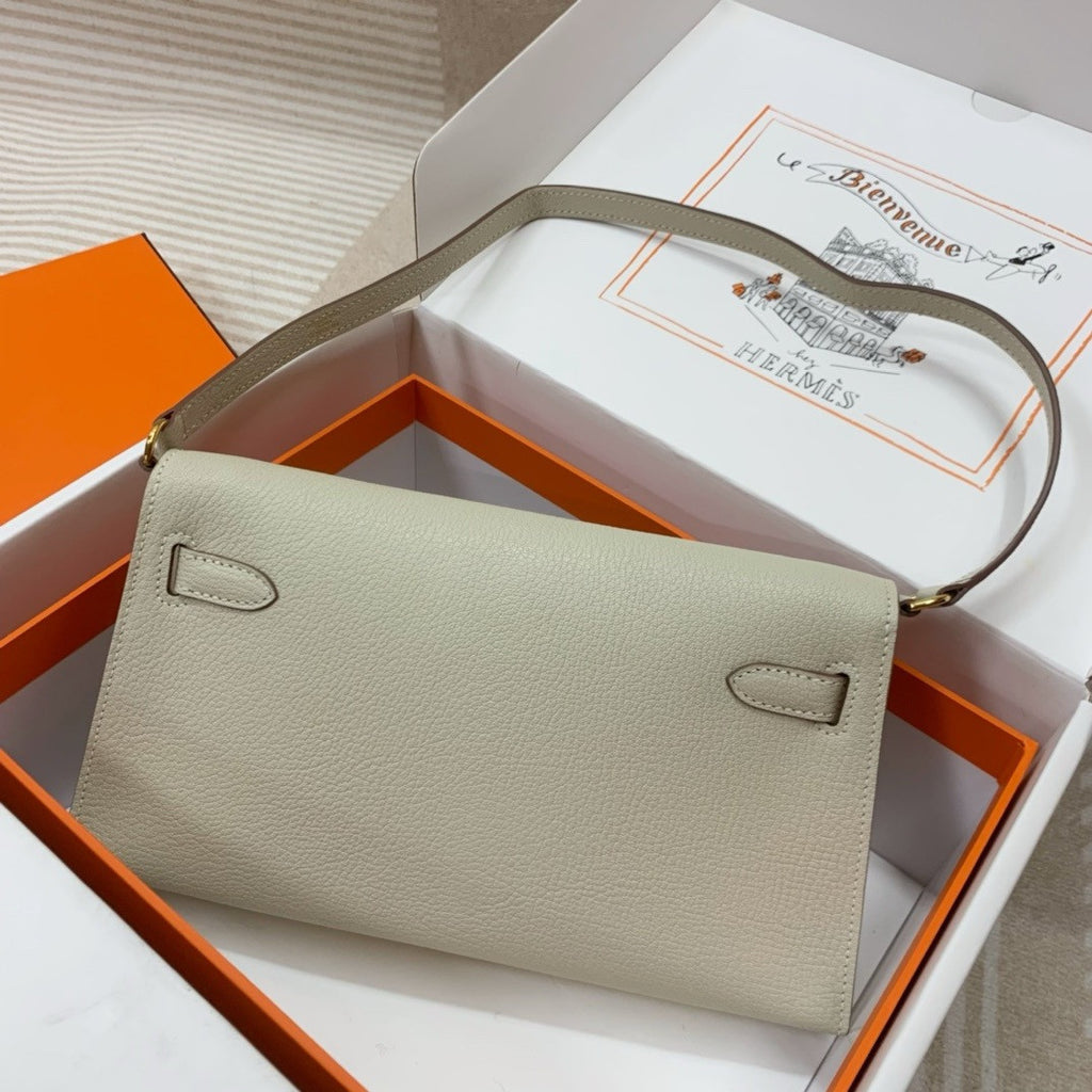 Hermes Kelly Elan bag Sellier Craie Chevre goatsk in Gold hardware
