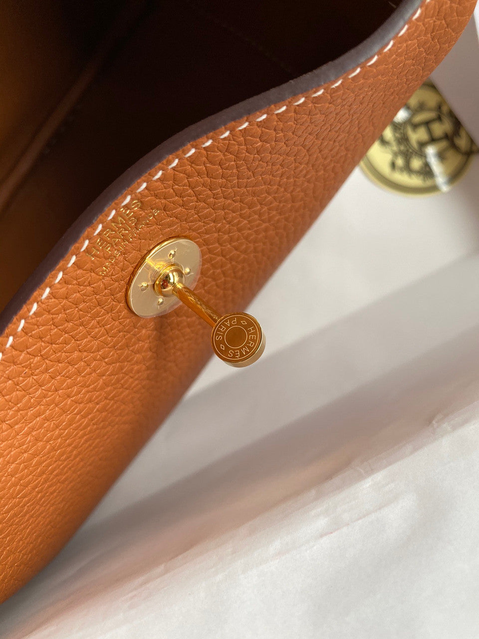 Hermes Mini Lindy 20cm Bag Gold Togo Leather Gold Hardware