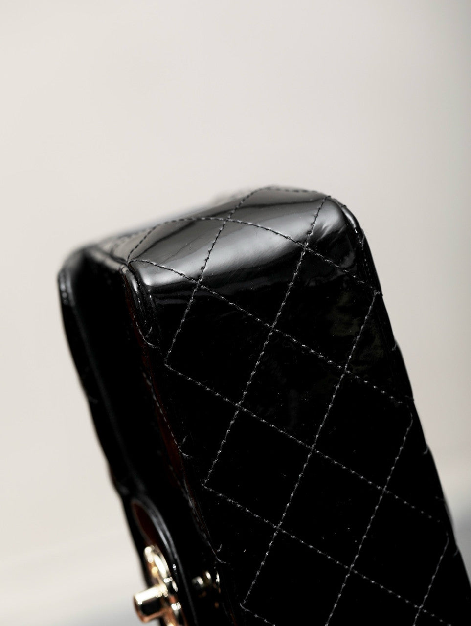CHANEL FALL-WINTER 2024/25   MINI PATENT CLASSIC HANDBAG WITH TOP HANDLE