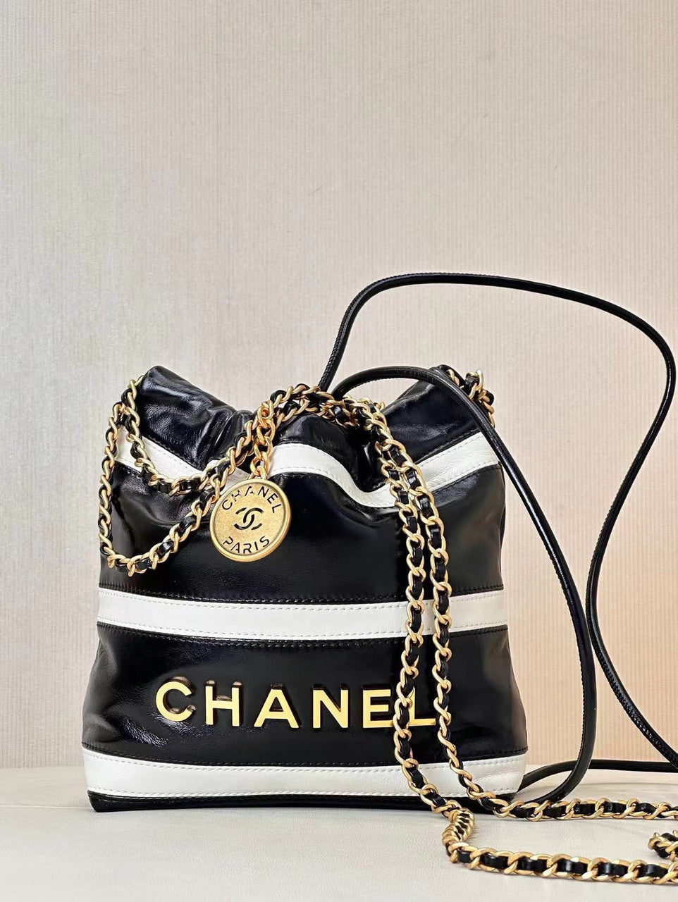 CHANEL 22 MINI HANDBAG BLACK & WHITE
