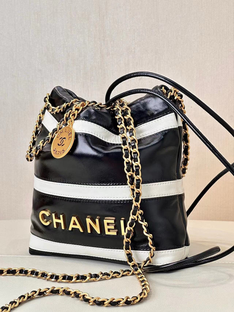 CHANEL 22 MINI HANDBAG BLACK & WHITE